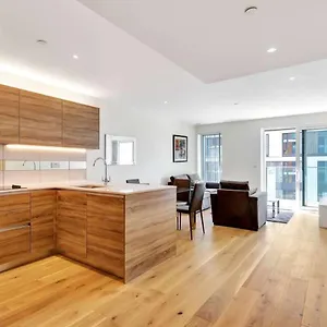 https://riverside-apartment-minutes-from-elizabeth-line.cambridgehotelsuk.com