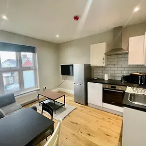 https://cosy-1-bedroom-flat.cambridgehotelsuk.com